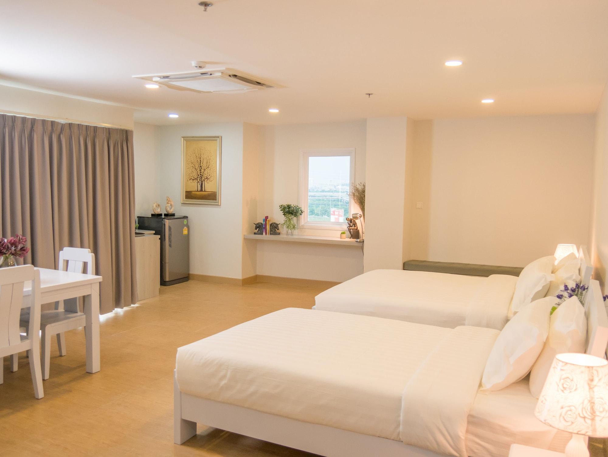 The Kinn Bangkok Exterior photo