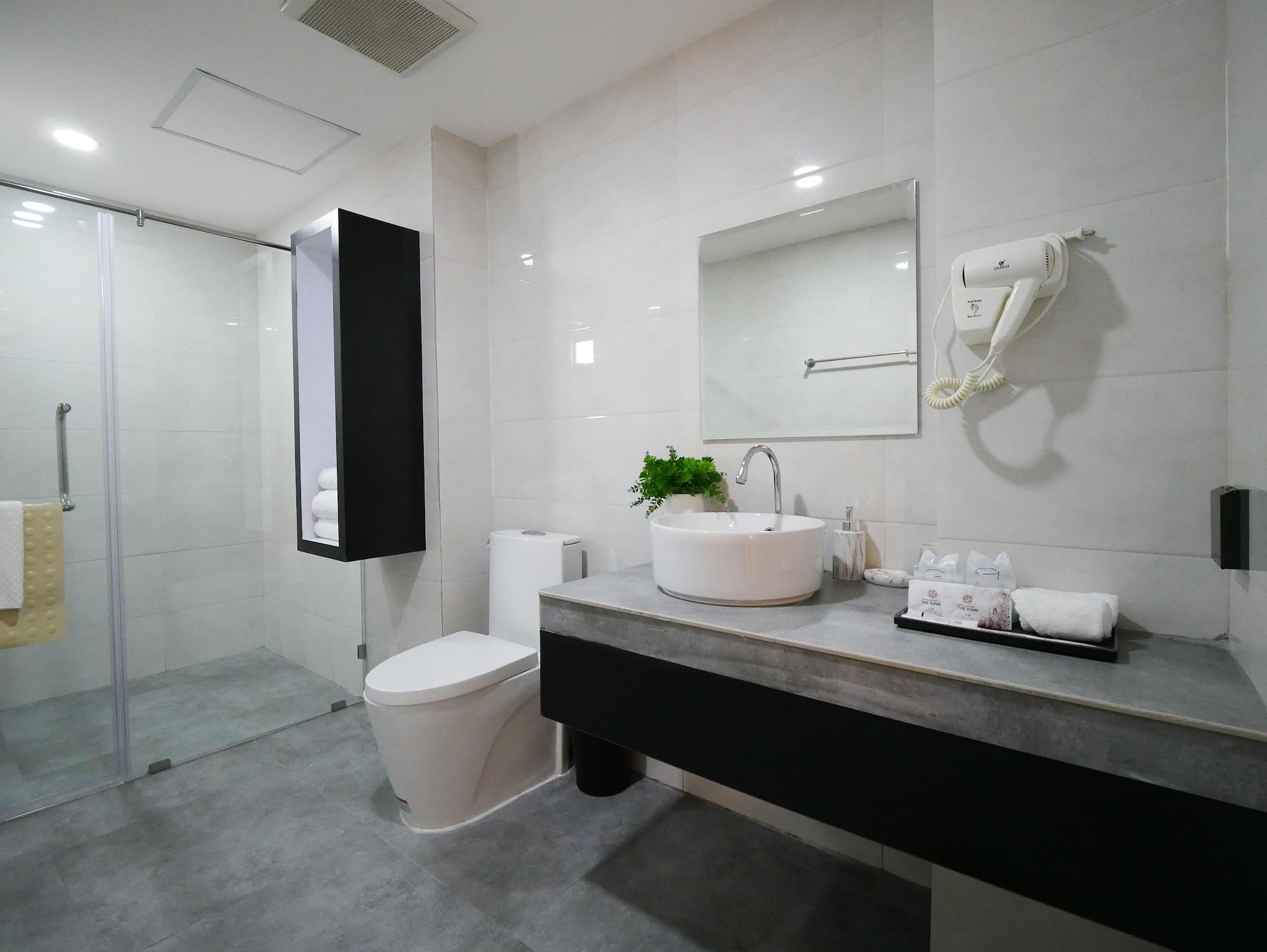 The Kinn Bangkok Exterior photo