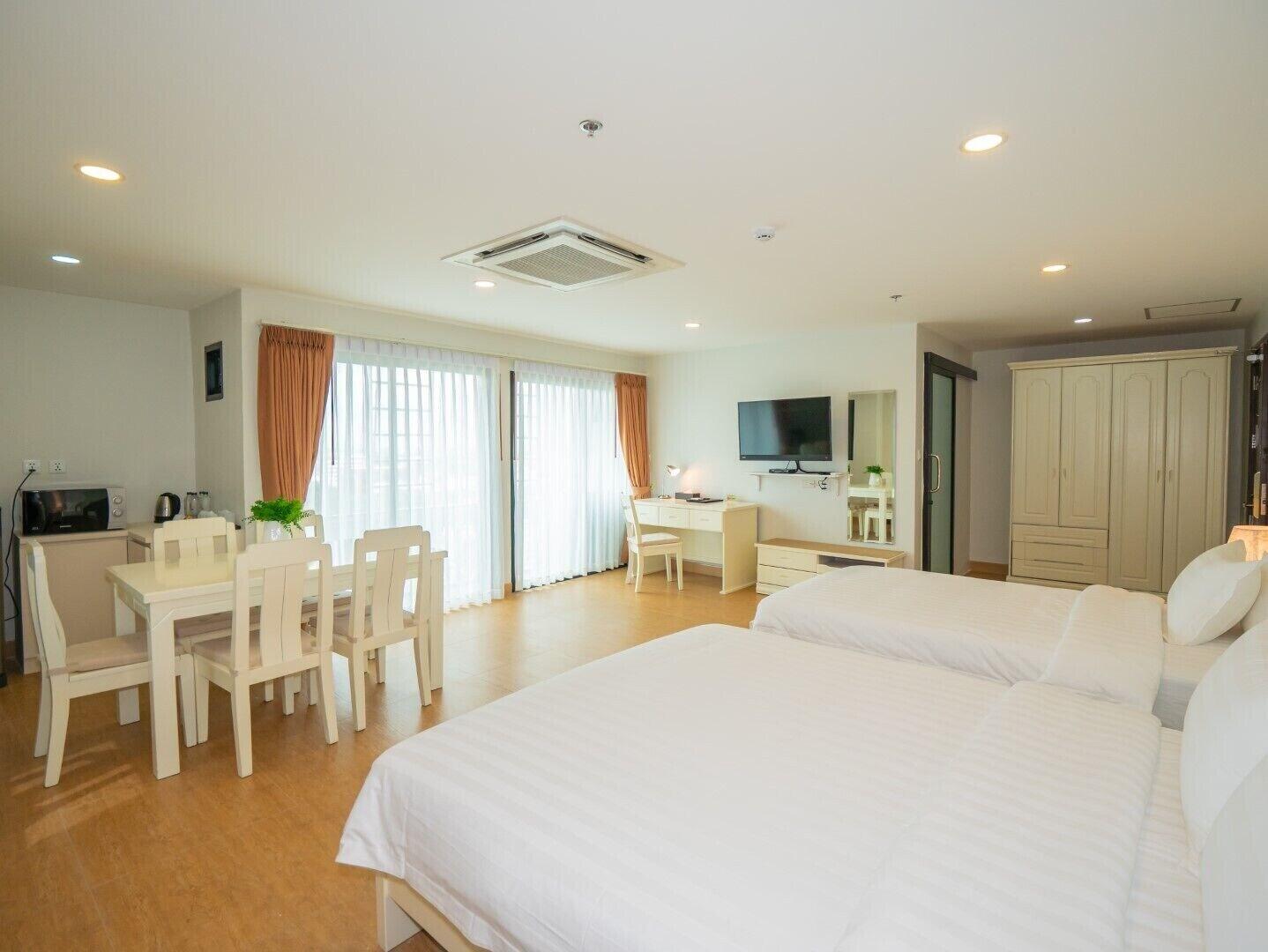 The Kinn Bangkok Exterior photo