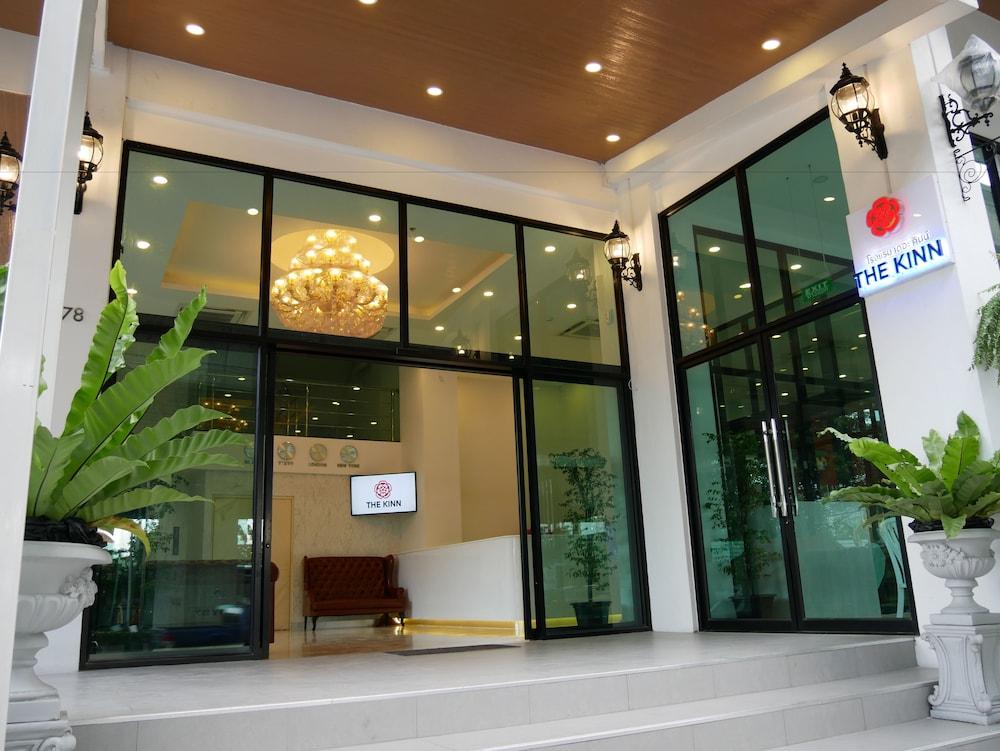 The Kinn Bangkok Exterior photo